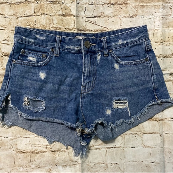 Free People Distressed Cut Off Jean Shorts - Picture 1 of 4